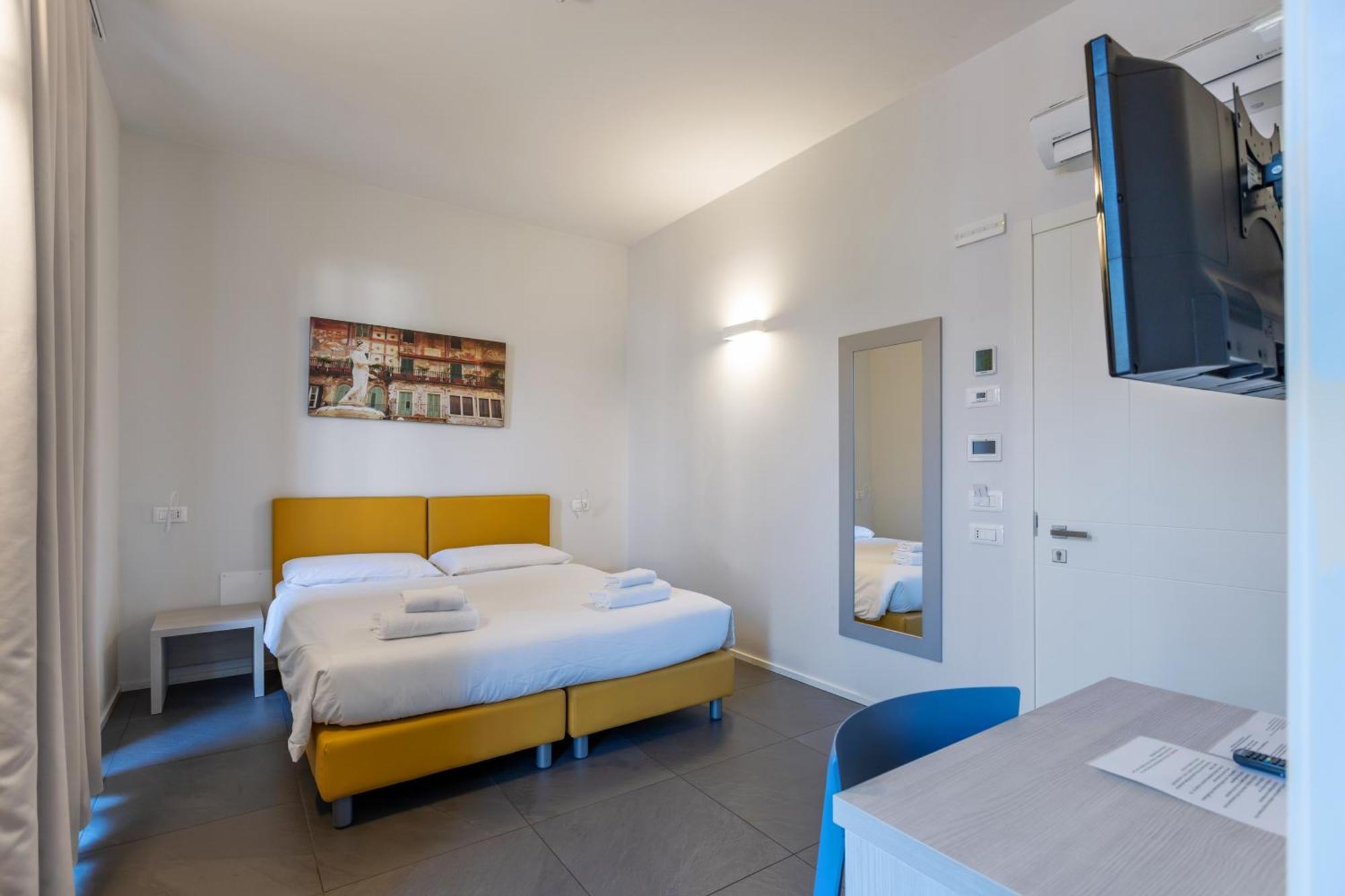 Stravagante Hostel & Rooms Verona Eksteriør billede