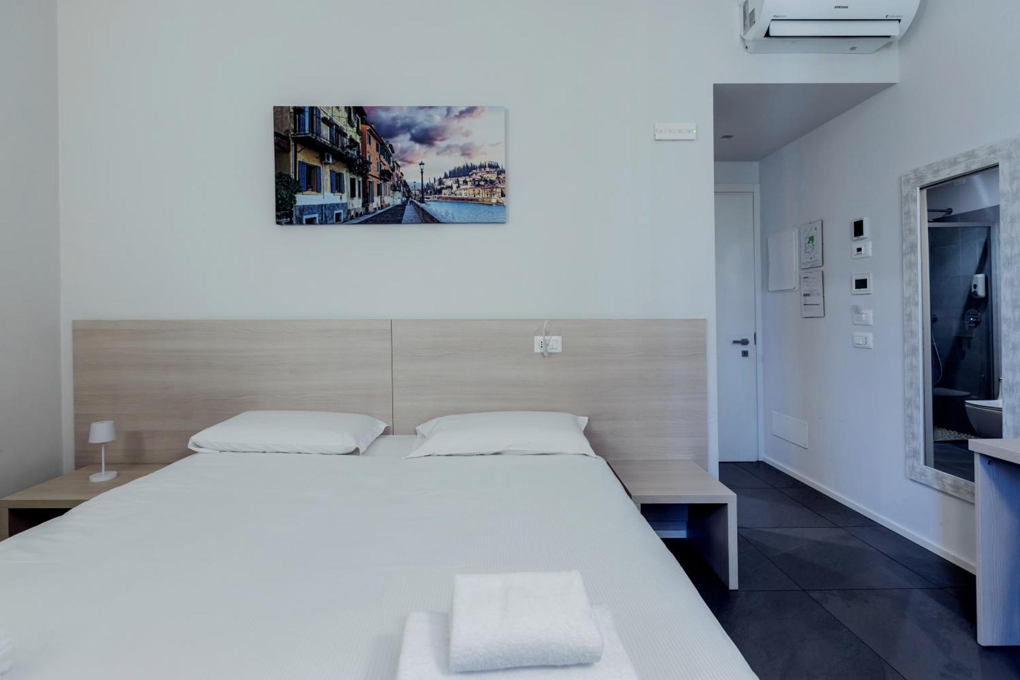 Stravagante Hostel & Rooms Verona Eksteriør billede