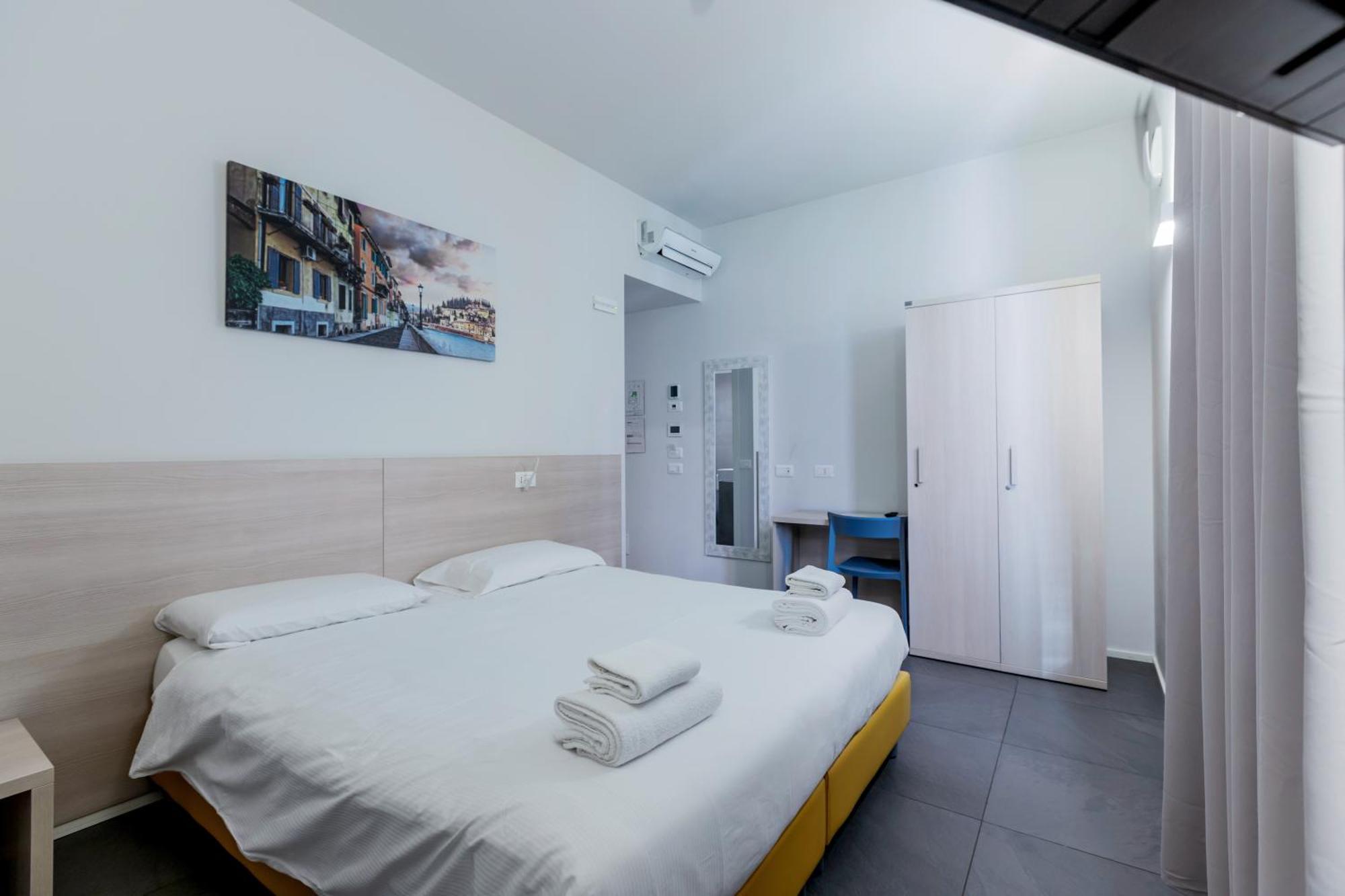 Stravagante Hostel & Rooms Verona Eksteriør billede